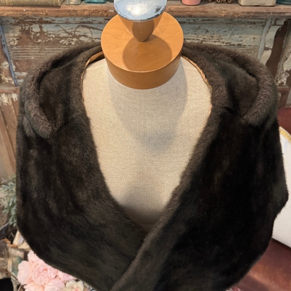 Vintage FAUX MINK FUR Stole | ART DECO GLAM Shawl LINED WRAP Capelet | Mahogany - Picture 5 of 14